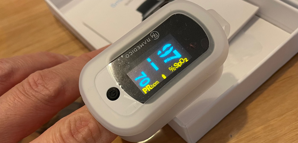 海外通販アプリWishで買った中国製偽物アップルウォッチSENBONO L20のデフォルトアプリFitCloudProで心拍血圧血中酸素飽和度を計測してみて、実際の医療機器パルスオキシメーターとの誤差を比較してみた